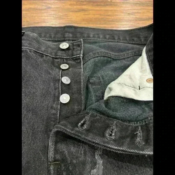 Levi's 501 Jeans Black Denim Raw Hem Straight Womens Size 34 Jeans - Picture 4 of 9